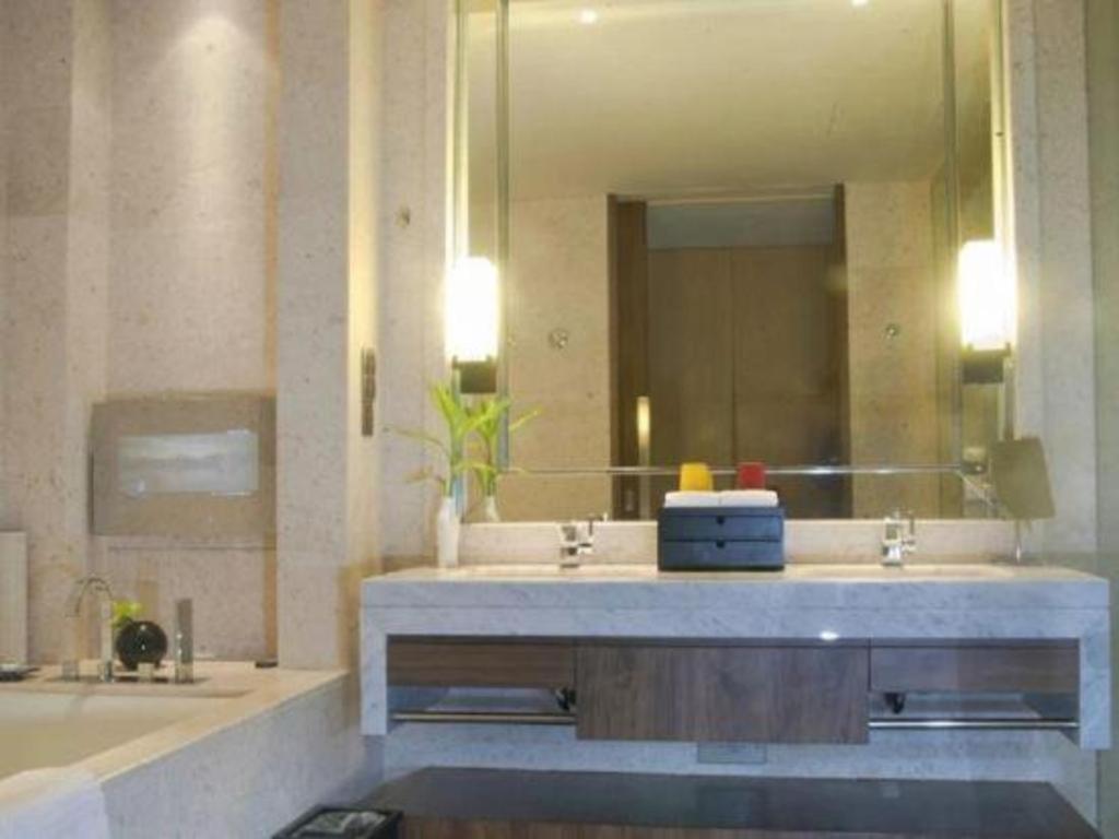 Eadry Royal Garden Hotel Haikou Hajkou Kültér fotó